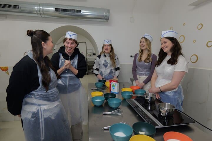 Naples: Pizza and Gelato Making Class