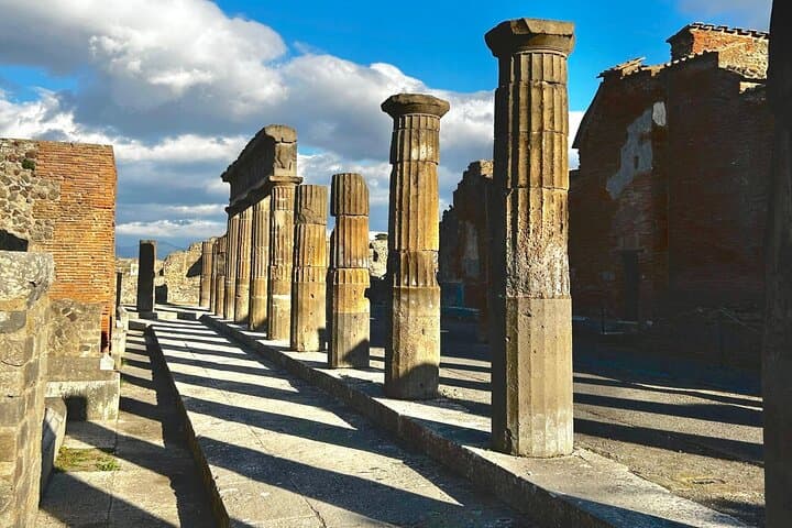 Pompeii with an Archaeologist Shared / Private Tour from Sorrento