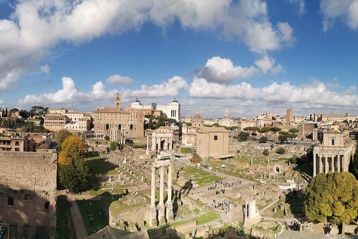 Private Roman Forum Palatine Hill Tour with Augustus and Livia