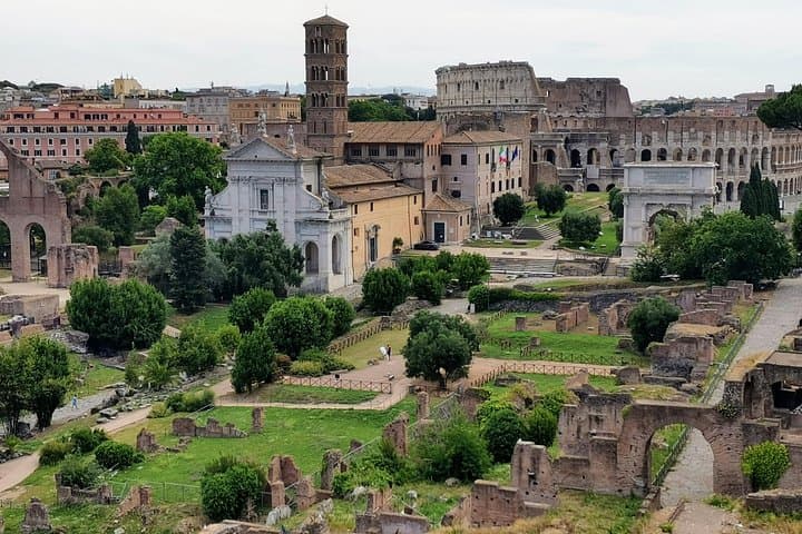 Private Roman Forum Palatine Hill Tour with Augustus and Livia