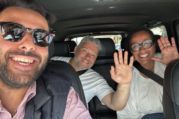Transfer Naples to Positano (stop Pompeii option) or vice versa