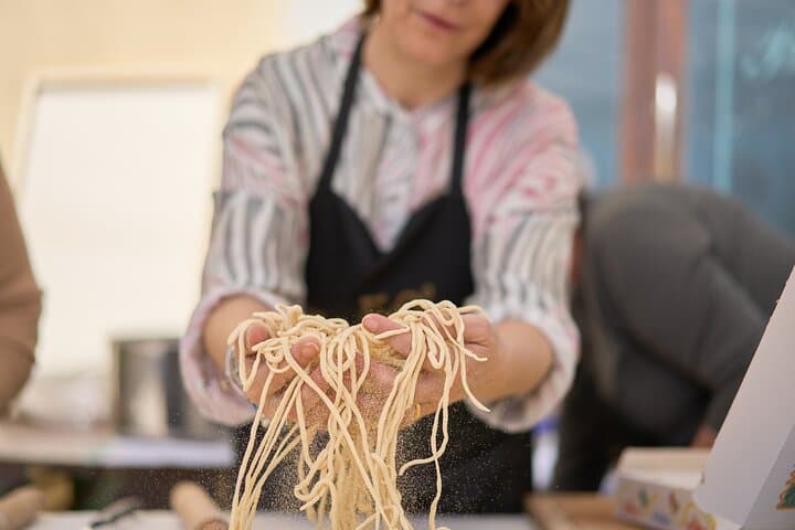 Gourmet tour in the Montepulciano old town center