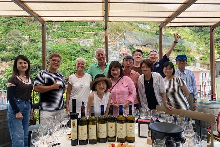 Gruppo in degustazione