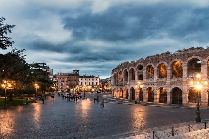 TOP Verona : Private Guided Tour with your mobile
