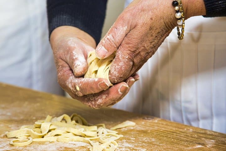 Authentic Tuscan Cooking Class with Professional Cook