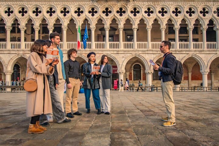 Afternoon Tour: Basilica, Doge’s Palace & Gondola Ride in Venice