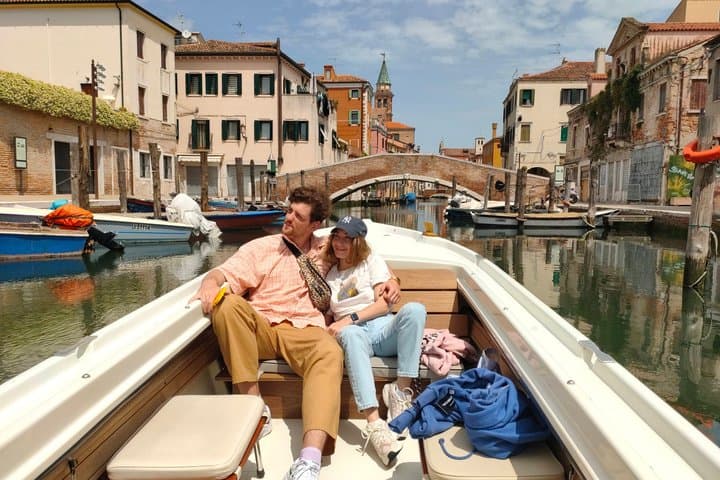 Young lovers on a private Chioggia boat tour