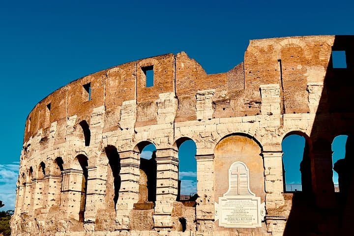 Exclusive Private Tour Colosseum, Forum and Palatine Hill in Rome