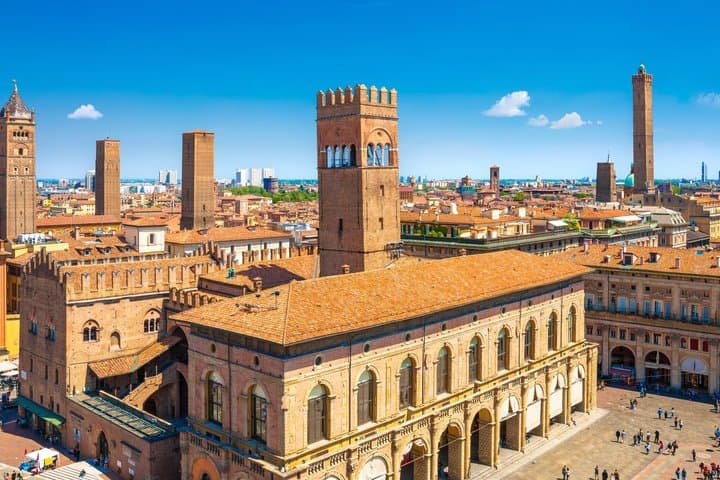 Bologna Private City Highlights Sightseeing Tour