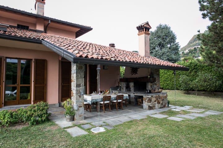 Cernobbio: Show Cooking & Dining at a Local’s Home