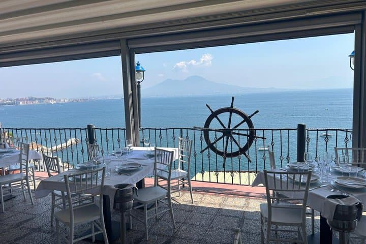 Pompeii and Mount Vesuvius Day Trip from Rome with Lunch