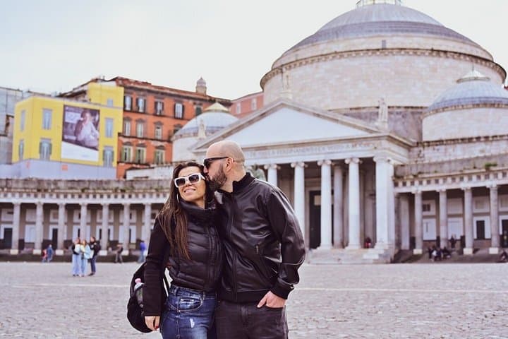 Naples Private Photoshoot in Historic Center and Waterfront
