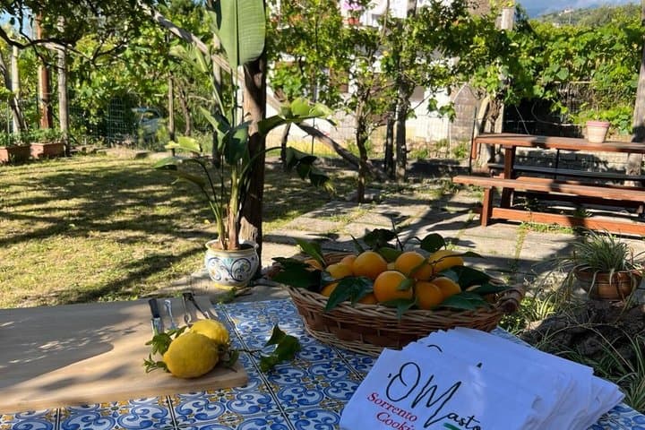 Pizza Workshop in a Sorrento Garden Hands on Experience