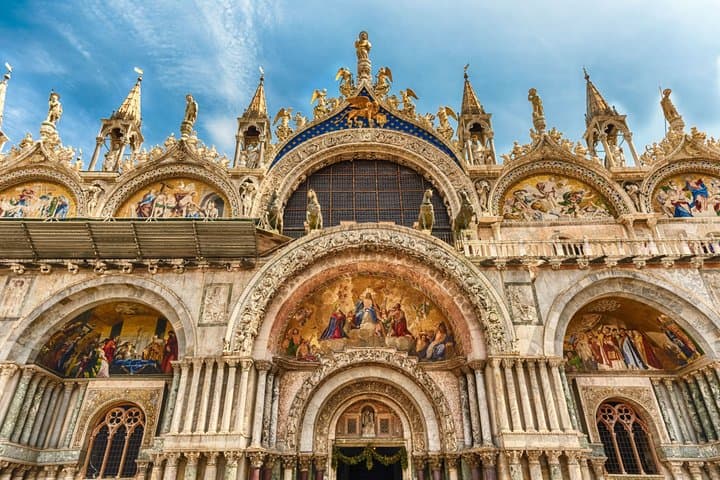 Venice Attractions Pass: Gondola, Doge's Palace & St. Mark's