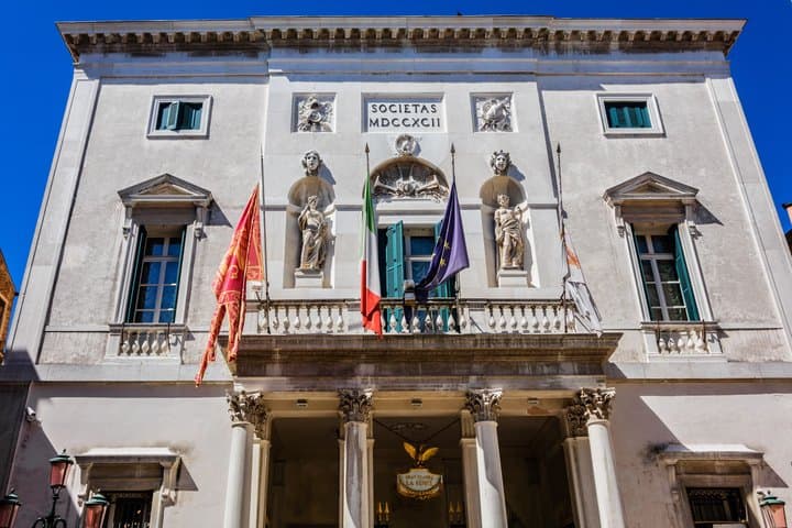 Venice Attractions Pass: Gondola, Doge's Palace & St. Mark's