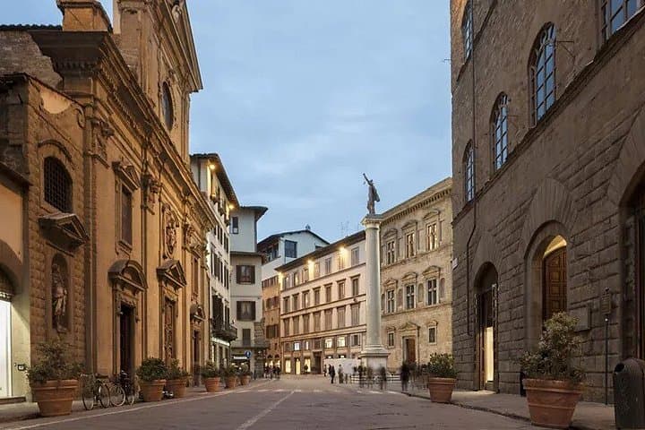 Florence Guided Walking Tour: Renaissance, Medici & Curiosities
