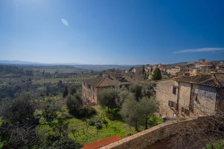 Tuscany 5-Days 5 Cities Flexible Sightseeing bus tour