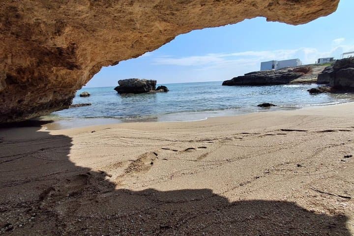 From Monopoli to Polignano: caves, prosecco, focaccia and swimming