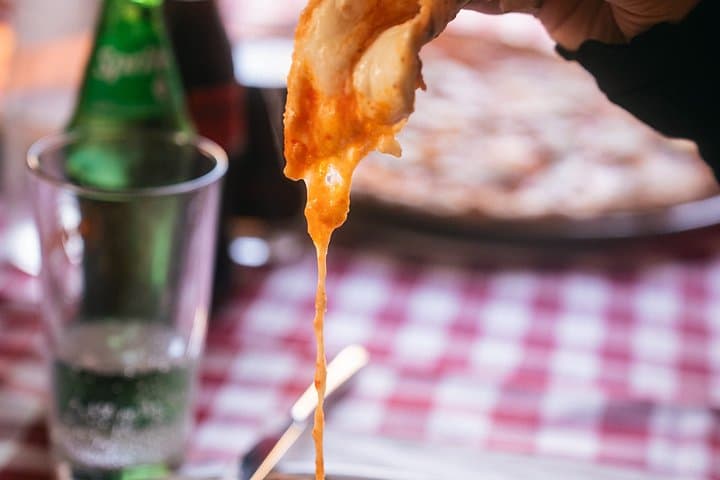 Pizza cooking class in a true pizzeria in the heart of Verona