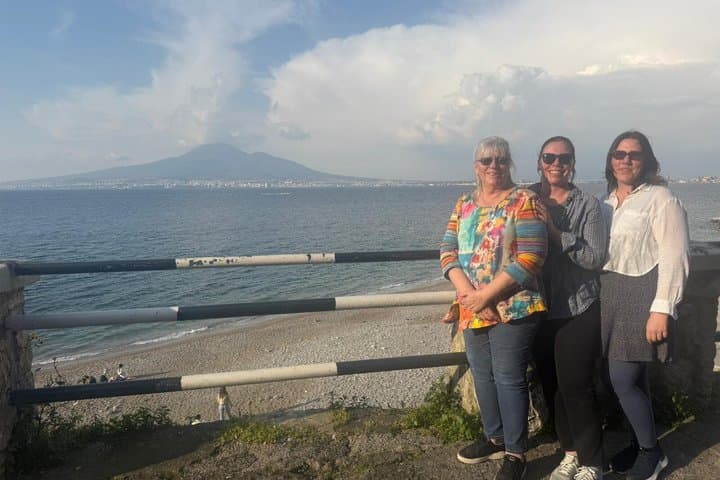 Pompeii Tour with Lunch and Wine Tasting from Positano