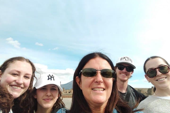 Pompeii from Naples: Tour with transport and skip-the-line ticket