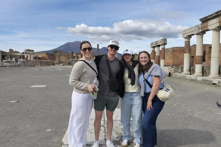Pompeii from Naples: Tour with transport and skip-the-line ticket