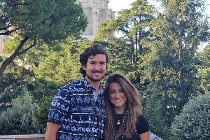 Vatican Museums and Sistine Chapel Priority Ticket with Host