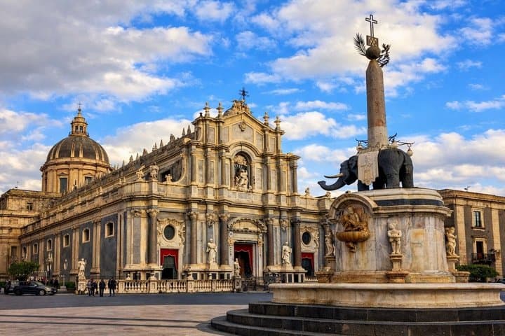 Catania Walking Tour: Explore Top Sights & Hidden Gems