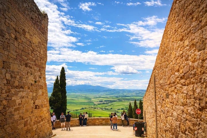 Val d’Orcia Wine Tour with Lunch & Brunello from Florence