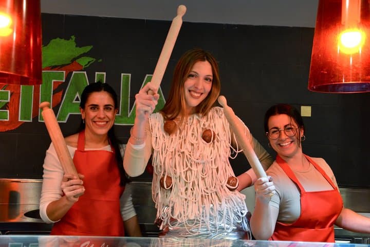 Rome: Lasagna, Fettuccine Pasta and Tiramisu Cooking Class