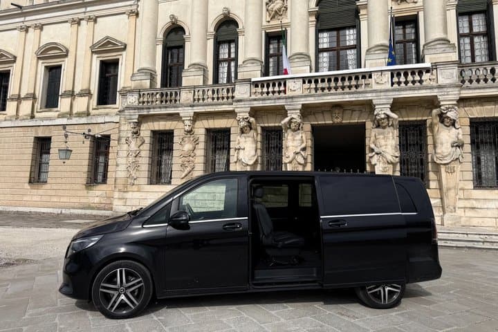 Private Transfer from Venice Airport to Chioggia Port