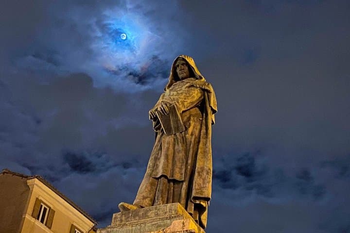 Rome's Dark Side: Ghosts, Scandals and Crypts - Small Group Tour