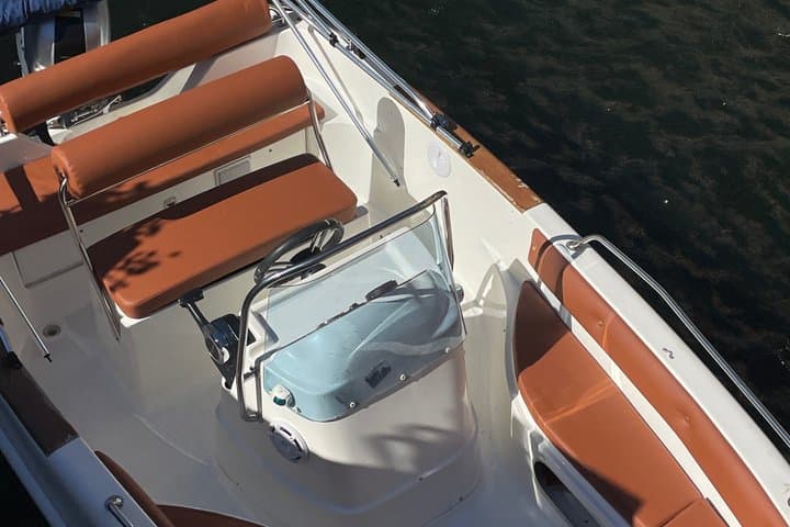 Lake Como : Rent a Boat without Driver License