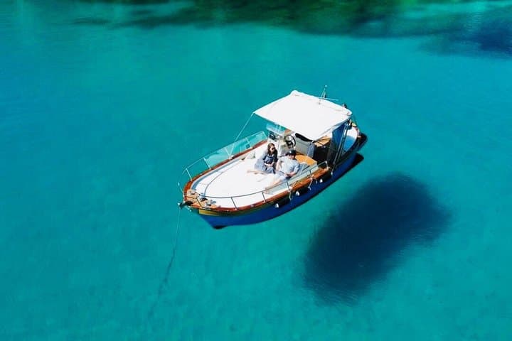 Cagliari boat tour: hidden beaches - aperitif - snorkelling