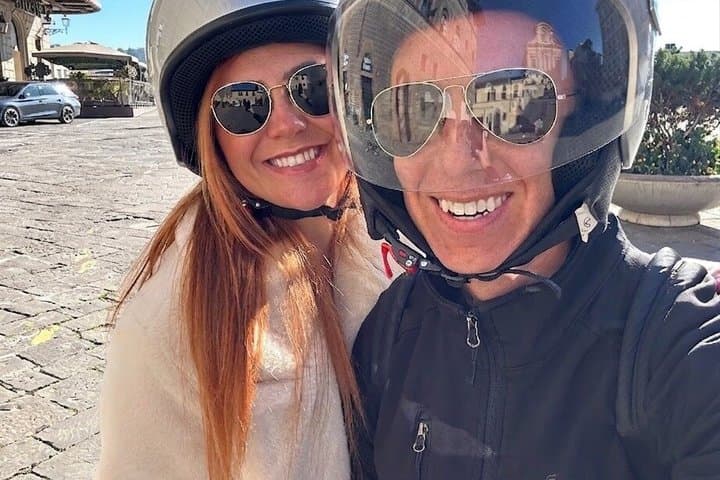 Florence e-Vespa Self-Drive Tour with Wine & Food Stop