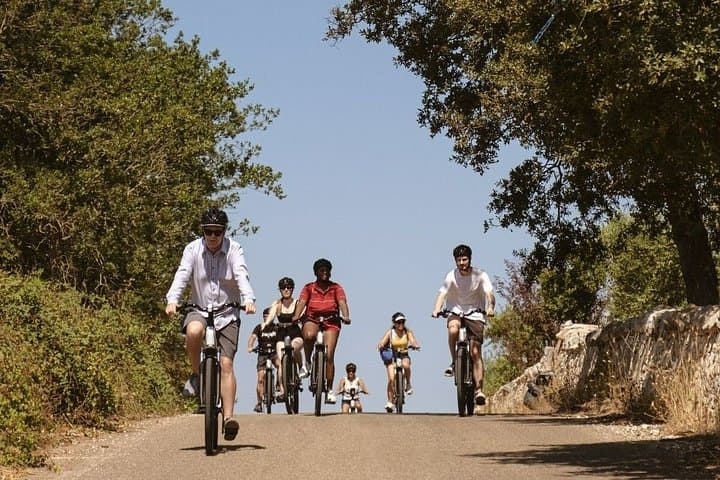 Alberobello E-Bike Tour with Food and Wine Tasting