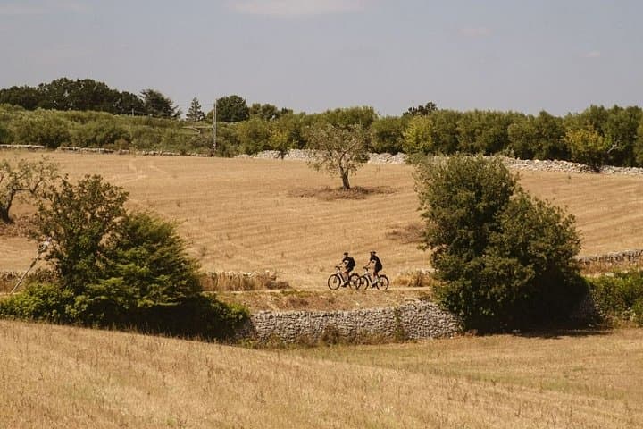 Alberobello E-Bike Tour with Food and Wine Tasting