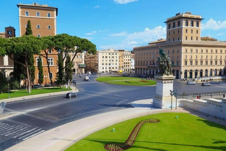 Rome Vittoriano Monument Terrace and Palazzo Venezia Entry Ticket
