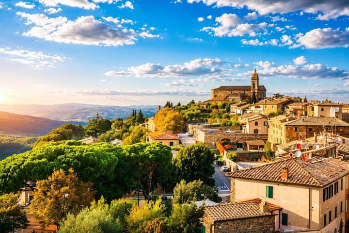From Rome: Tuscany wines experience with lunch in Montepulciano