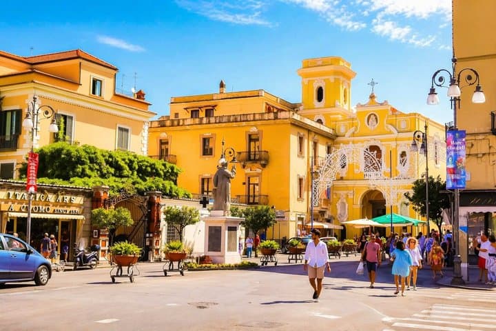 From Rome: Guided Tour of Pompeii and Sorrento Day Trip