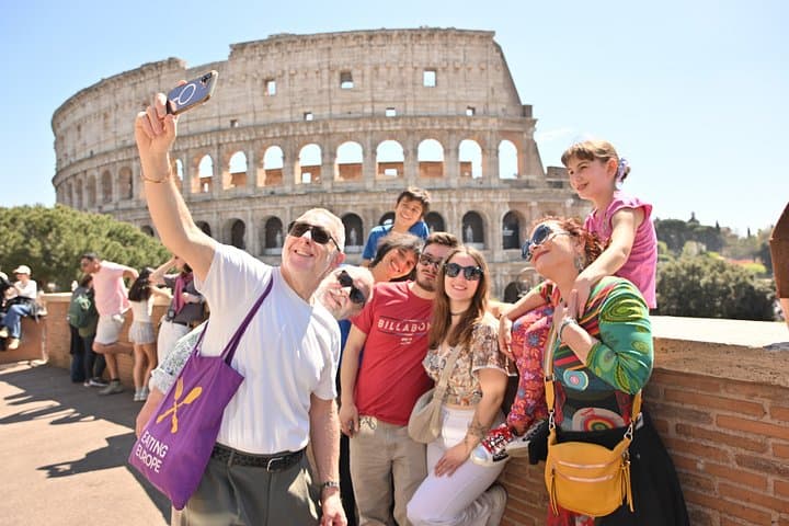 NEW Rome Morning Food Tour in Monti with Rooftop Breakfast