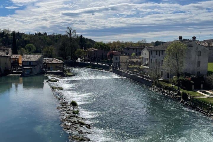 Tour to Lake Garda, Sirmione, Desenzano, Borghetto from Verona