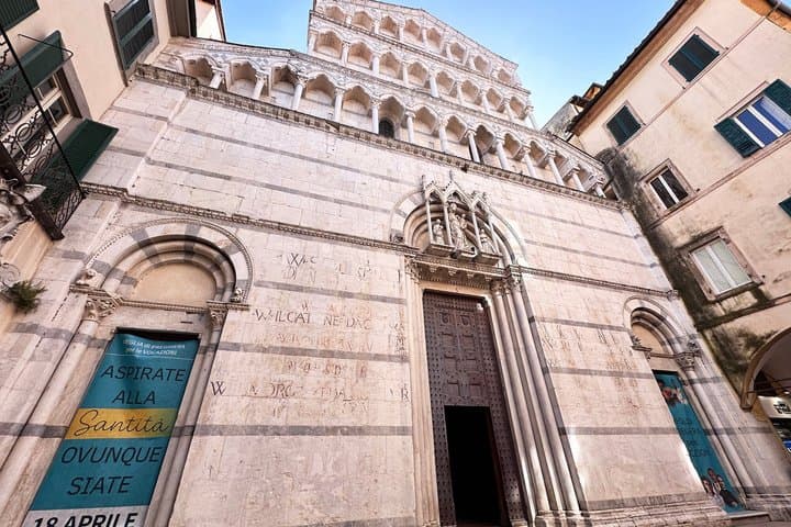 Pisa Street Food Tour and City Highlights Walking Tour