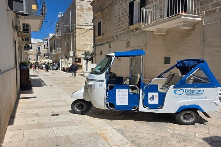 Polignano a Mare: Vintage Private Tour in TukTuk