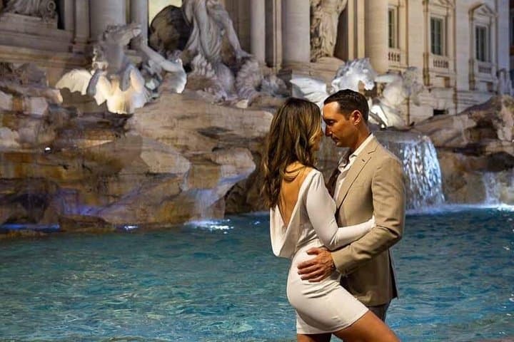 Rome in 3 Hours Private Luxury Car Tour and Audio Guide