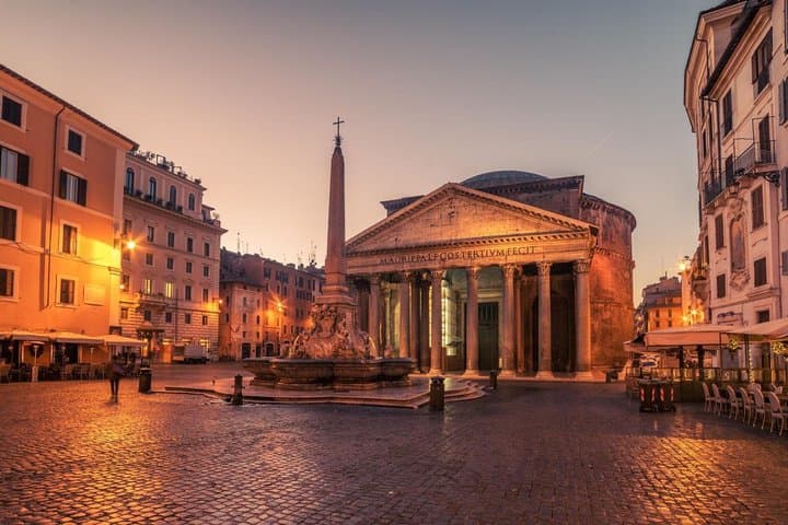 Rome in 3 Hours Private Luxury Car Tour and Audio Guide