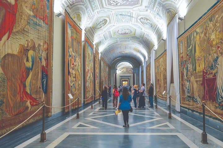 Private Vatican, Sistine Chapel & St Peters Basilica Guided Tour