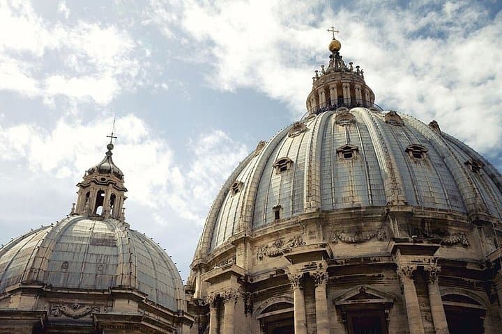 St. Peters Basilica, Papal Tombs and Underground Grottoes Tour