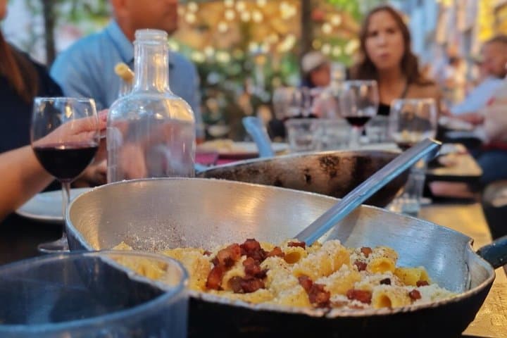 Food Tasting Walking Tour in Trastevere - Rome (SHARED)