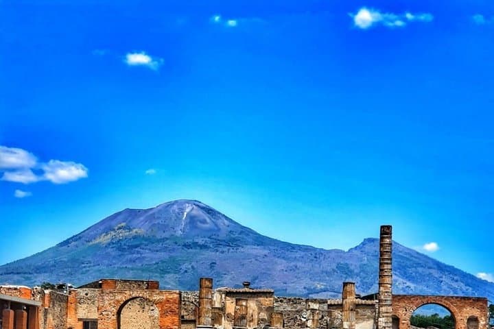 Pompeii & Herculaneum Experience with Easy Lunch from Sorrento
